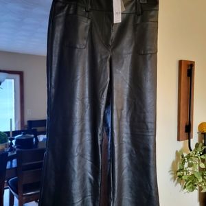 NY&Co pleather capris